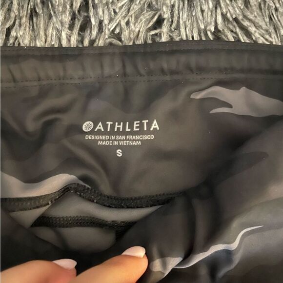 ATHLETA Camo Contender 7/8 Legging Tights- Size Small - Picture 5 of 5